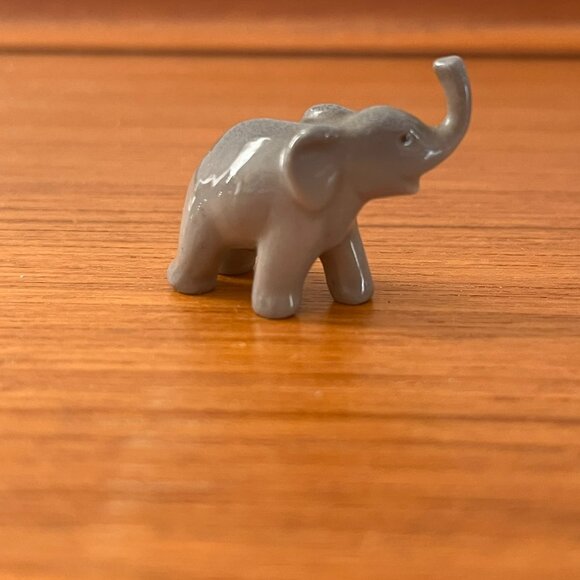 Porcelain German Miniature Grey Elephant Figurines- Set of 2 - Picture 2 of 8